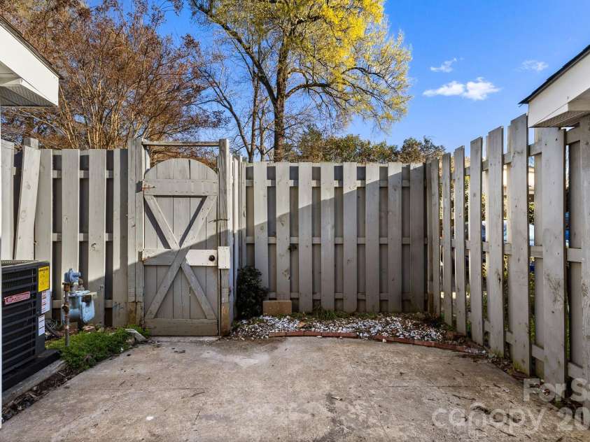 164 Grady Drive, Rock Hill, SC 29732.  MLS# CAR4357792, YatesRealty ID 27363. 