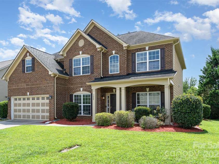 3000 Emerson Lane, Indian Trail, NC 28079.  MLS# CAR4279339, YatesRealty ID 27364. 