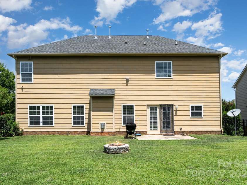 3000 Emerson Lane, Indian Trail, NC 28079.  MLS# CAR4279339, YatesRealty ID 27364. 