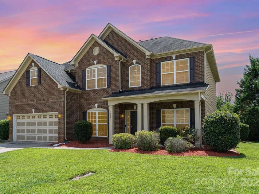 3000 Emerson Lane, Indian Trail, NC 28079.  MLS# CAR4279339, YatesRealty ID 27364. 