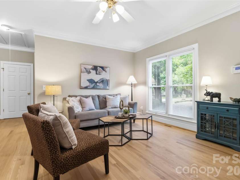 325 Enchanted Drive, Matthews, NC 28104.  MLS# CAR4386514, YatesRealty ID 27364. 