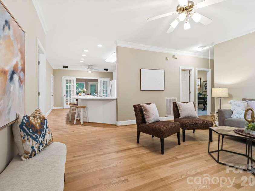 325 Enchanted Drive, Matthews, NC 28104.  MLS# CAR4386514, YatesRealty ID 27364. 