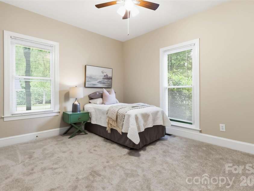 325 Enchanted Drive, Matthews, NC 28104.  MLS# CAR4386514, YatesRealty ID 27364. 