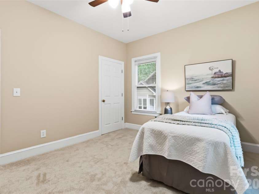 325 Enchanted Drive, Matthews, NC 28104.  MLS# CAR4386514, YatesRealty ID 27364. 