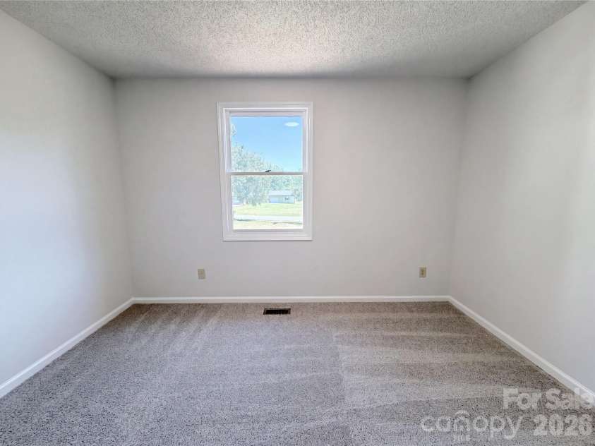 4395 Meadow Lane, Lincolnton, NC 28092.  MLS# CAR4375496, YatesRealty ID 27365. 