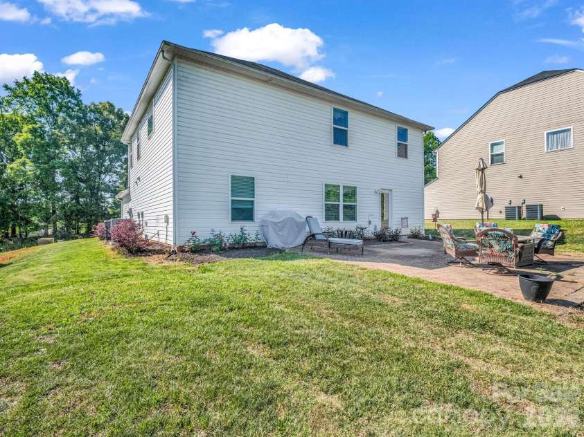 104 Bermuda Run, Shelby, NC 28150.  MLS# CAR4380786, YatesRealty ID 27366. 