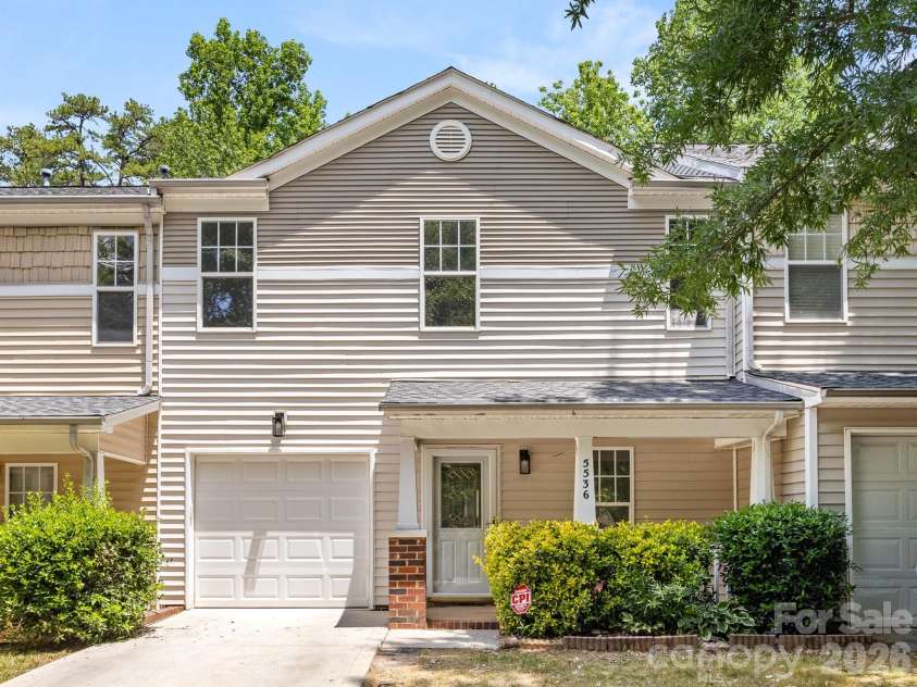 5536 Franklin Springs Circle, Charlotte, NC 28217.  MLS# CAR4384577, YatesRealty ID 27367. 