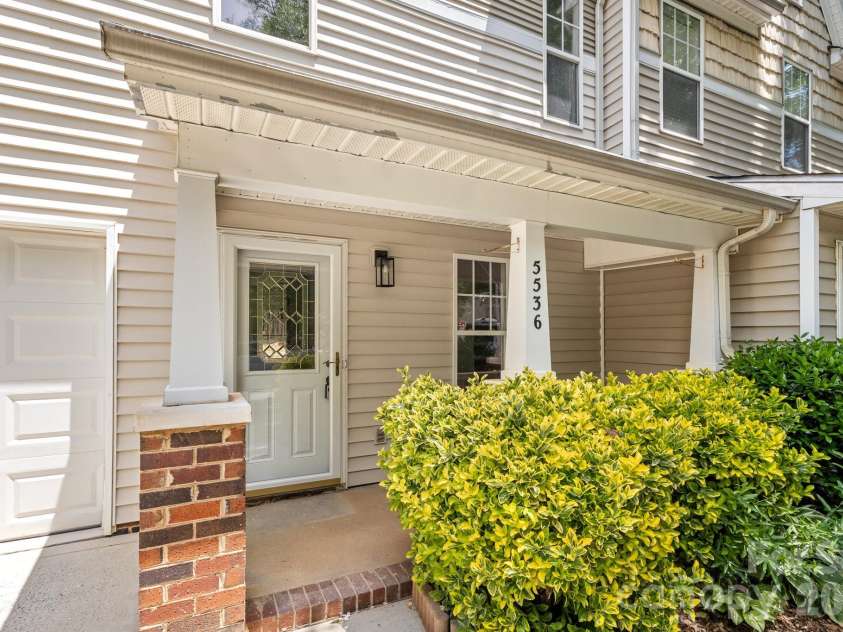 5536 Franklin Springs Circle, Charlotte, NC 28217.  MLS# CAR4384577, YatesRealty ID 27367. 