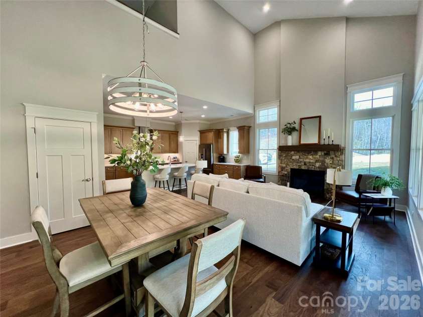 105 Chimney Chase Trail, Hendersonville, NC 28739.  MLS# CAR4350616, YatesRealty ID 27368. 
