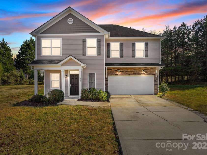 1207 Oak Haven Drive, Salisbury, NC 28146.  MLS# CAR4326063, YatesRealty ID 2737. 
