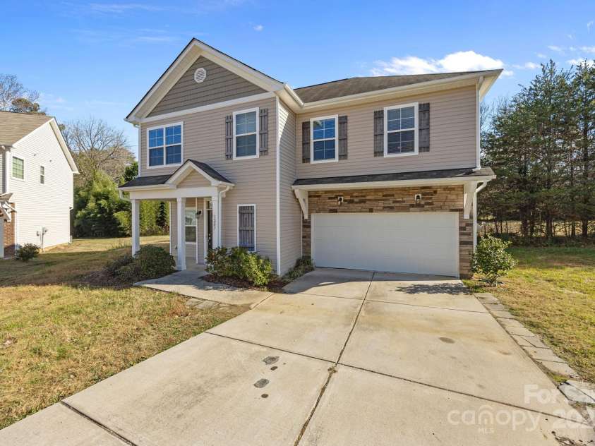 1207 Oak Haven Drive, Salisbury, NC 28146.  MLS# CAR4326063, YatesRealty ID 2737. 