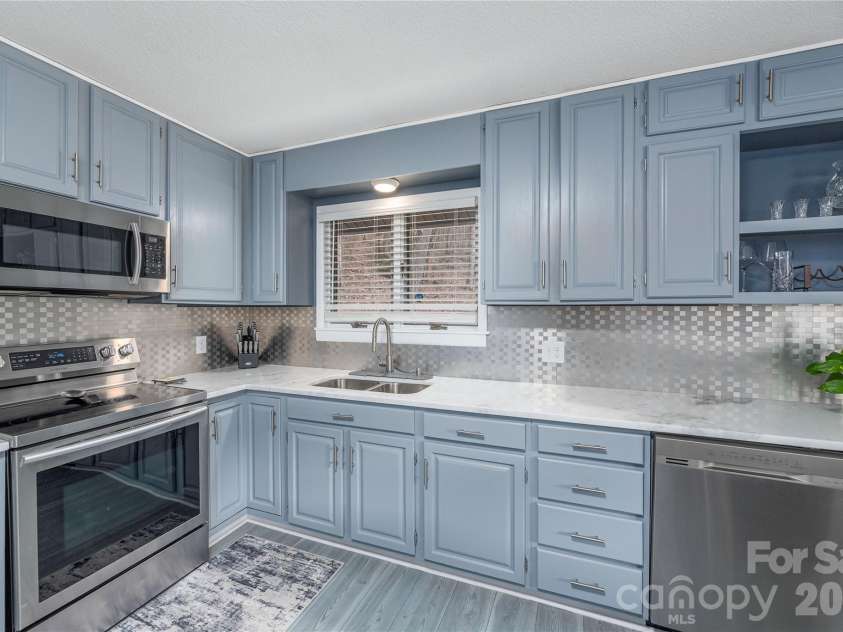 3415 Conleys Creek Road, Whittier, NC 28789.  MLS# CAR4336563, YatesRealty ID 2737. Kitchen 2