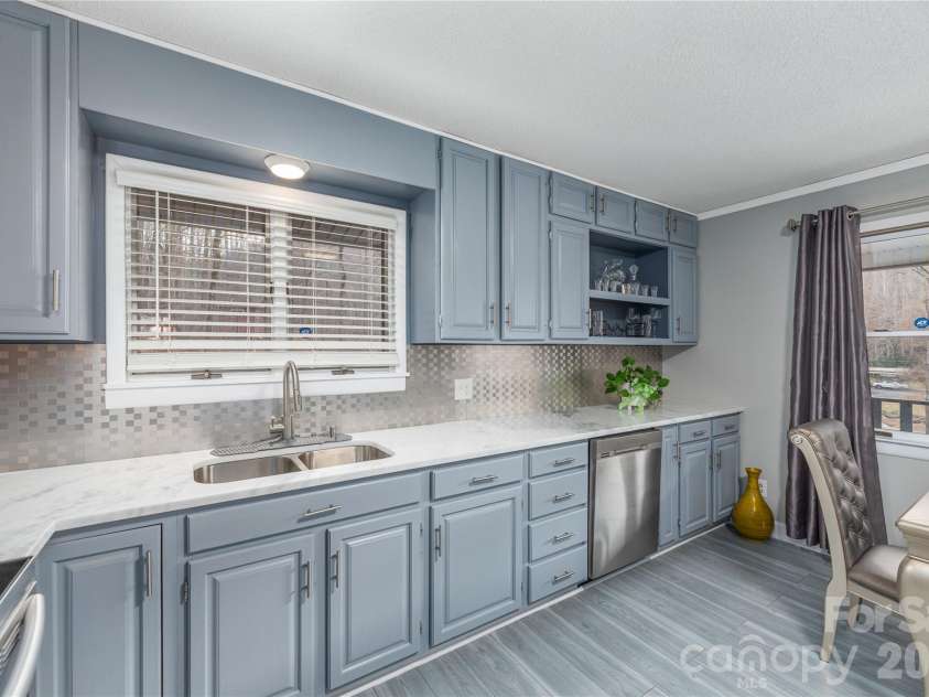 3415 Conleys Creek Road, Whittier, NC 28789.  MLS# CAR4336563, YatesRealty ID 2737. Kitchen 3