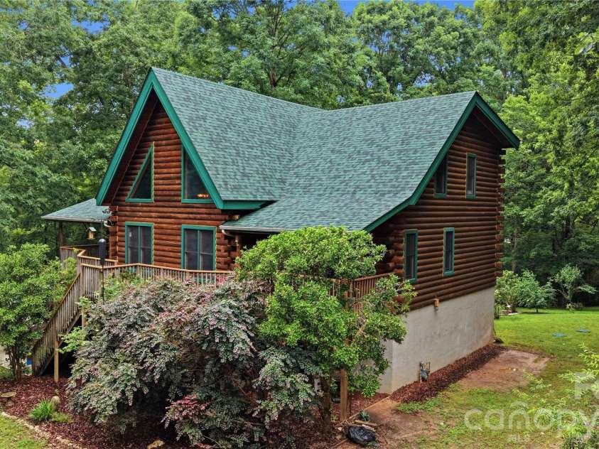 532 Mountain Oak Lane, Gastonia, NC 28052.  MLS# CAR4378981, YatesRealty ID 27370. 