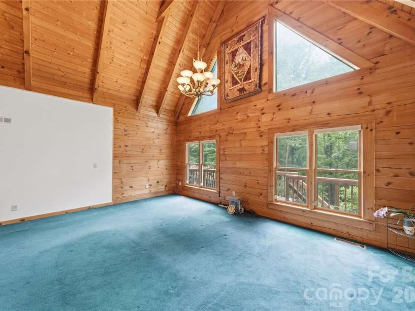 532 Mountain Oak Lane, Gastonia, NC 28052.  MLS# CAR4378981, YatesRealty ID 27370. 