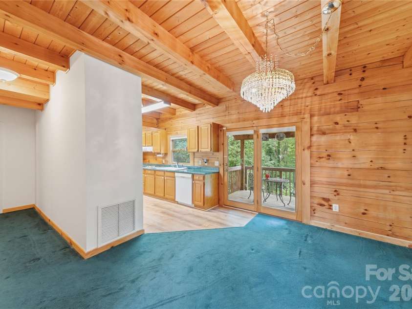 532 Mountain Oak Lane, Gastonia, NC 28052.  MLS# CAR4378981, YatesRealty ID 27370. 