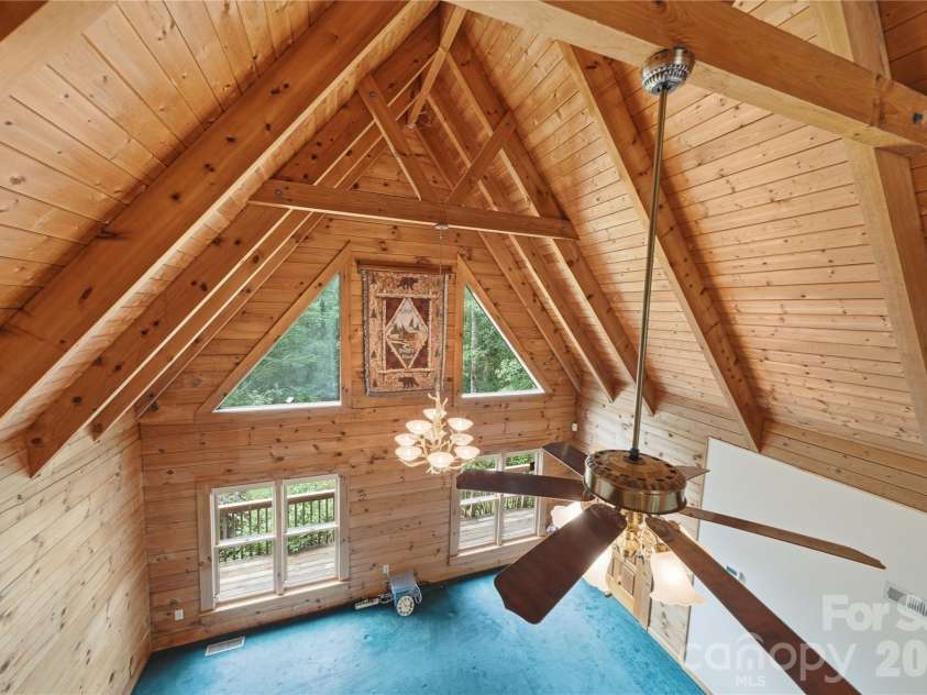 532 Mountain Oak Lane, Gastonia, NC 28052.  MLS# CAR4378981, YatesRealty ID 27370. 