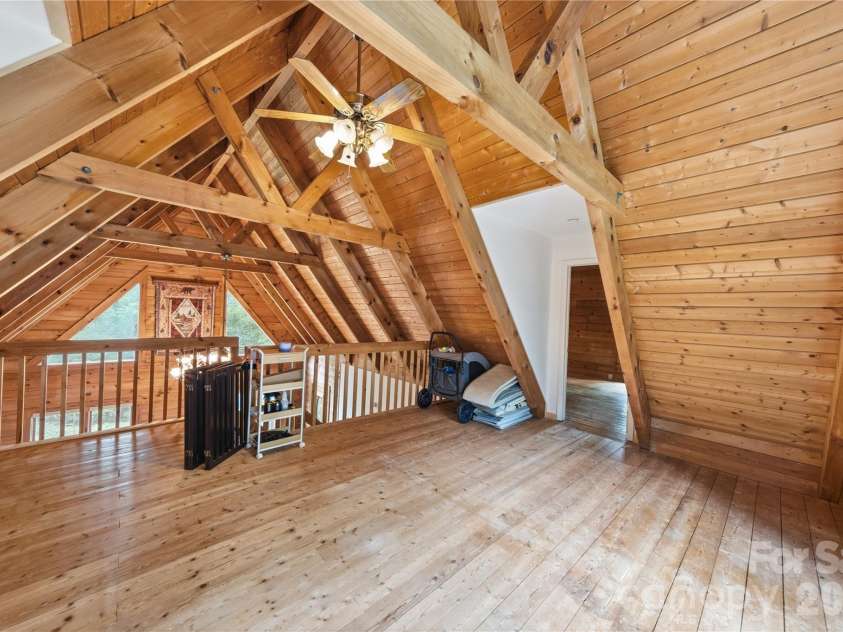 532 Mountain Oak Lane, Gastonia, NC 28052.  MLS# CAR4378981, YatesRealty ID 27370. 