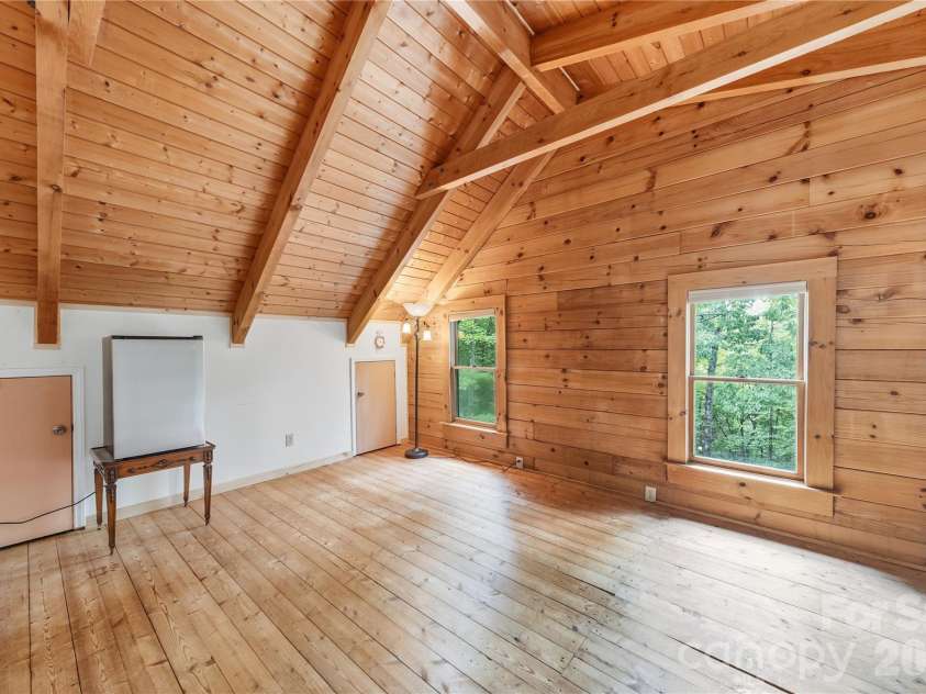 532 Mountain Oak Lane, Gastonia, NC 28052.  MLS# CAR4378981, YatesRealty ID 27370. 
