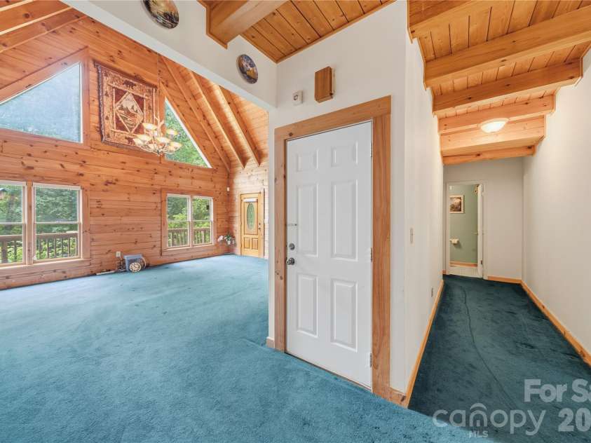 532 Mountain Oak Lane, Gastonia, NC 28052.  MLS# CAR4378981, YatesRealty ID 27370. 