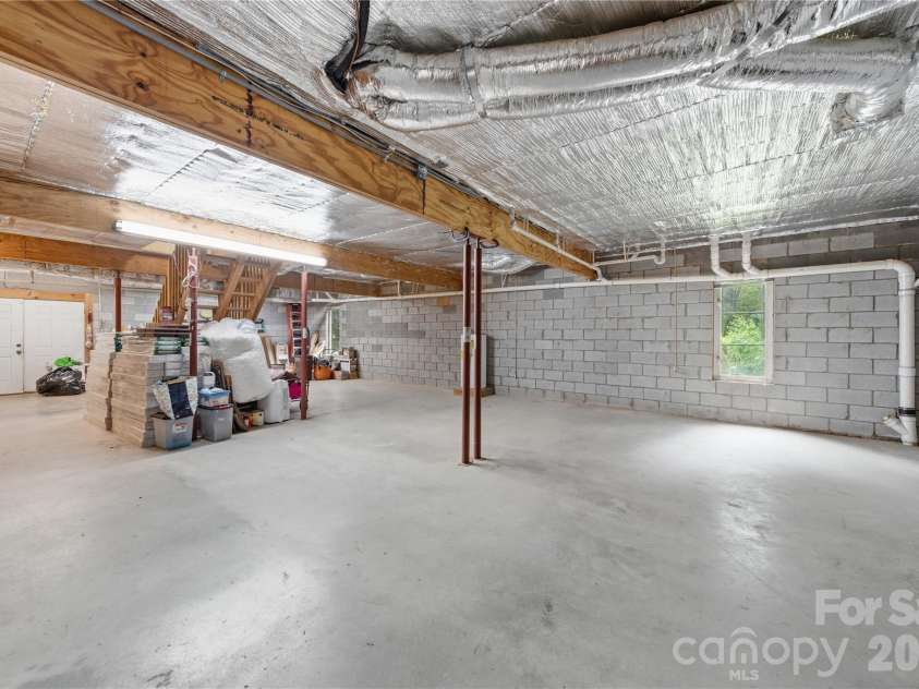 532 Mountain Oak Lane, Gastonia, NC 28052.  MLS# CAR4378981, YatesRealty ID 27370. 