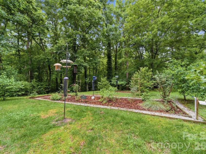 532 Mountain Oak Lane, Gastonia, NC 28052.  MLS# CAR4378981, YatesRealty ID 27370. 