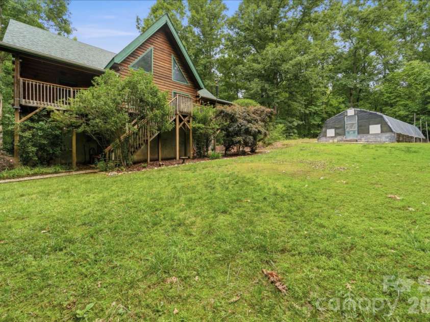 532 Mountain Oak Lane, Gastonia, NC 28052.  MLS# CAR4378981, YatesRealty ID 27370. 