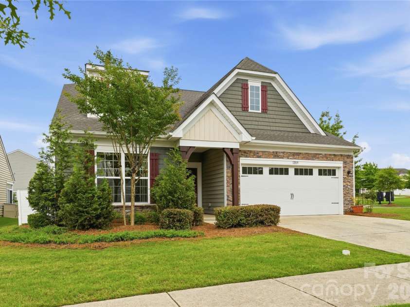 12109 Belmont Mansion Drive, Charlotte, NC 28273.  MLS# CAR4387260, YatesRealty ID 27372. 