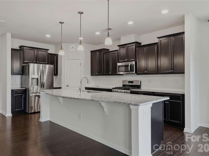 12109 Belmont Mansion Drive, Charlotte, NC 28273.  MLS# CAR4387260, YatesRealty ID 27372. 