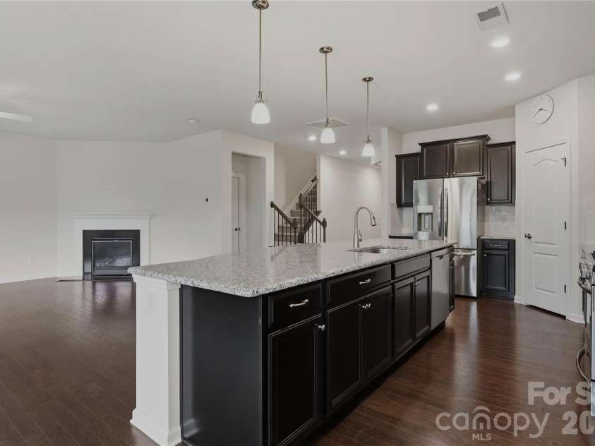 12109 Belmont Mansion Drive, Charlotte, NC 28273.  MLS# CAR4387260, YatesRealty ID 27372. 