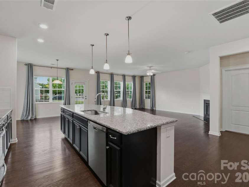 12109 Belmont Mansion Drive, Charlotte, NC 28273.  MLS# CAR4387260, YatesRealty ID 27372. 