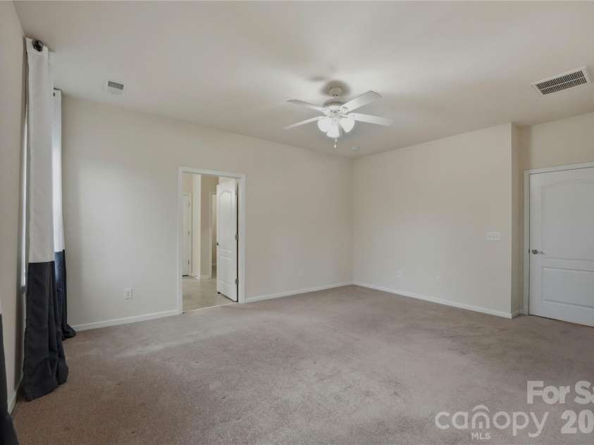 12109 Belmont Mansion Drive, Charlotte, NC 28273.  MLS# CAR4387260, YatesRealty ID 27372. 
