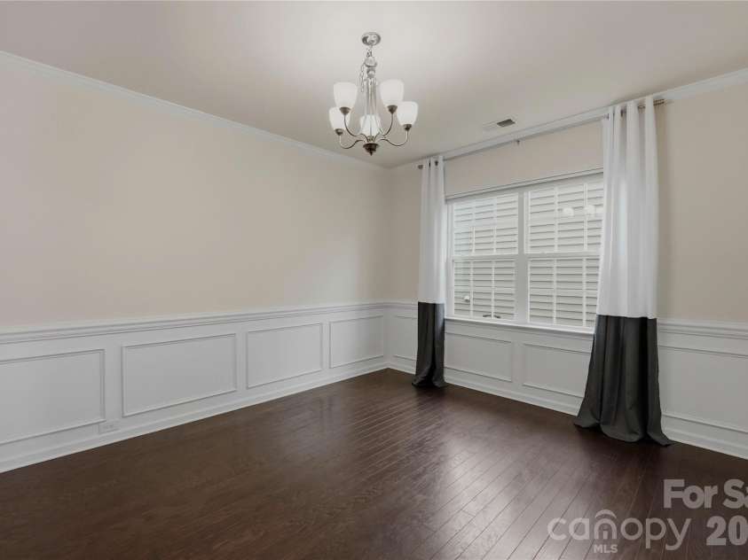 12109 Belmont Mansion Drive, Charlotte, NC 28273.  MLS# CAR4387260, YatesRealty ID 27372. 