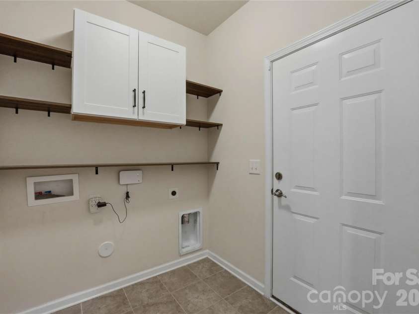 12109 Belmont Mansion Drive, Charlotte, NC 28273.  MLS# CAR4387260, YatesRealty ID 27372. 