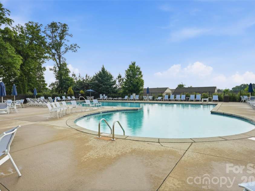 12109 Belmont Mansion Drive, Charlotte, NC 28273.  MLS# CAR4387260, YatesRealty ID 27372. 