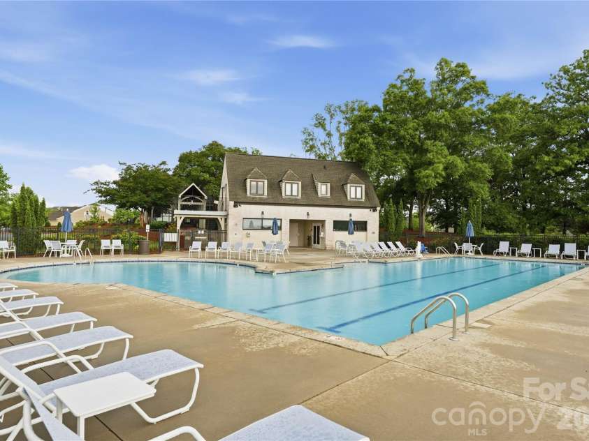 12109 Belmont Mansion Drive, Charlotte, NC 28273.  MLS# CAR4387260, YatesRealty ID 27372. 