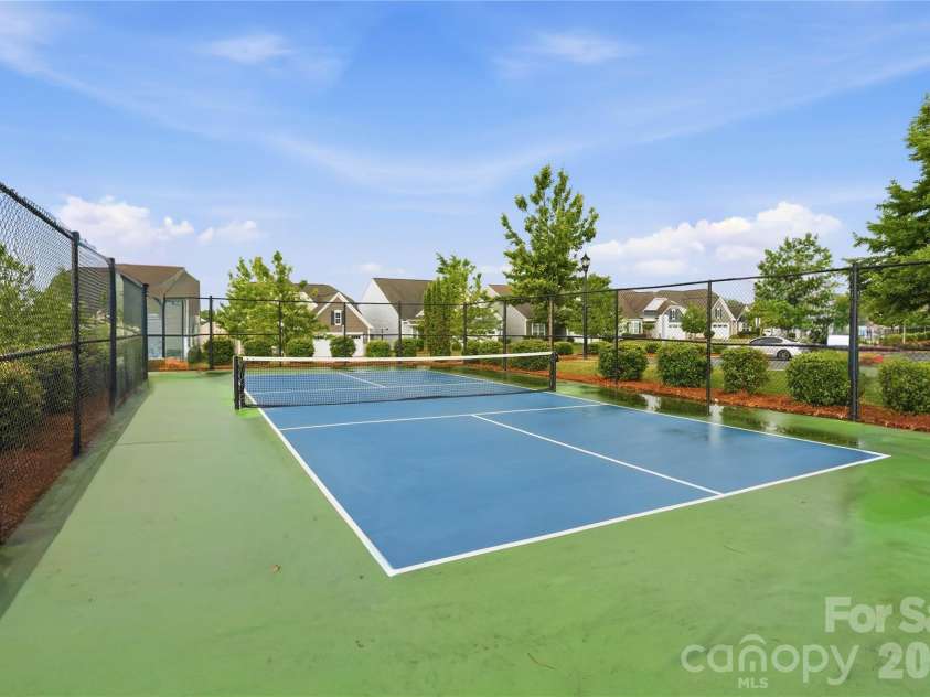 12109 Belmont Mansion Drive, Charlotte, NC 28273.  MLS# CAR4387260, YatesRealty ID 27372. 