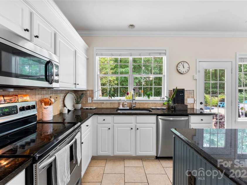 3125 Arborhill Road, Charlotte, NC 28270.  MLS# CAR4281002, YatesRealty ID 27372. 
