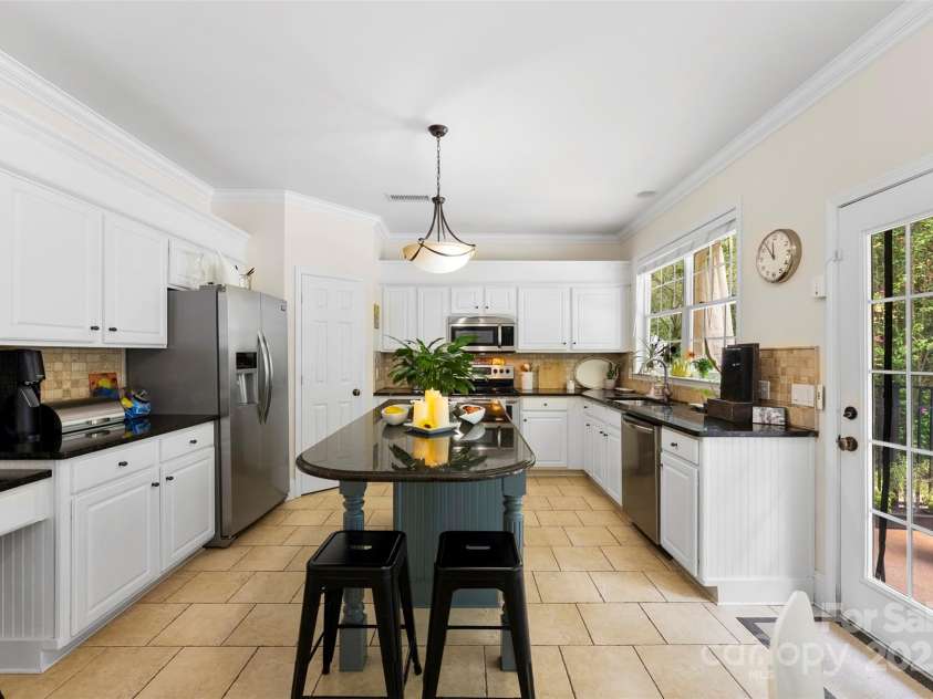 3125 Arborhill Road, Charlotte, NC 28270.  MLS# CAR4281002, YatesRealty ID 27372. 