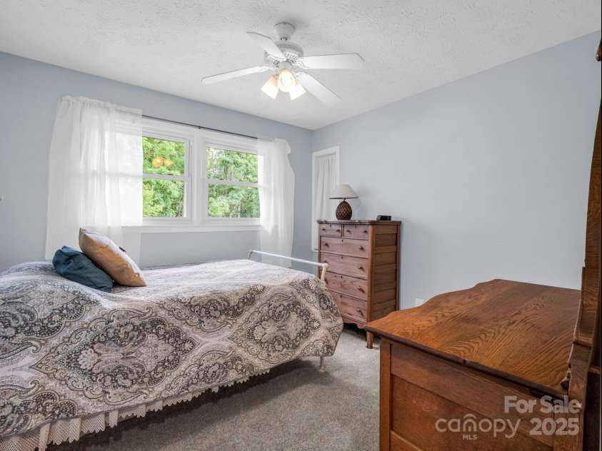 61 Overbrook Drive, Saluda, NC 28773.  MLS# CAR4281023, YatesRealty ID 27373. 