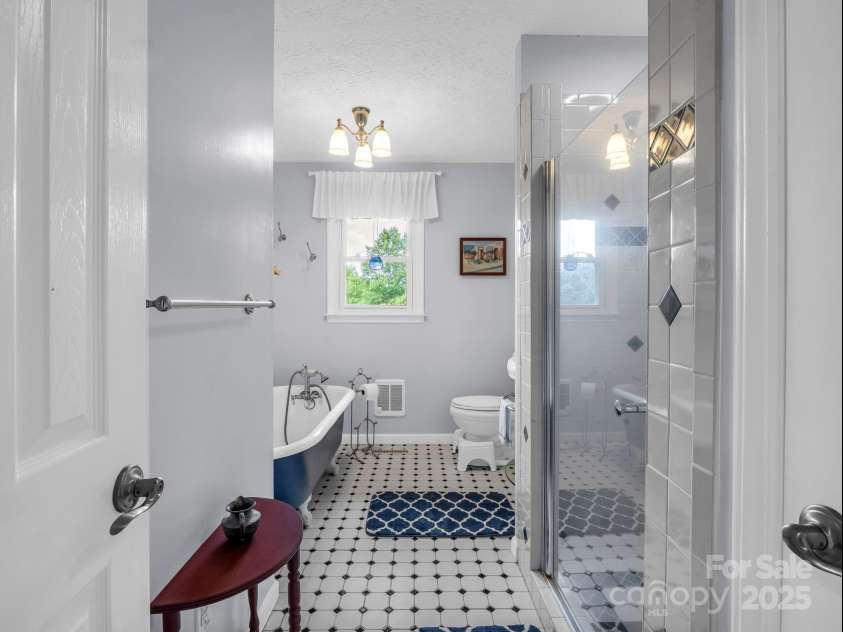 61 Overbrook Drive, Saluda, NC 28773.  MLS# CAR4281023, YatesRealty ID 27373. 