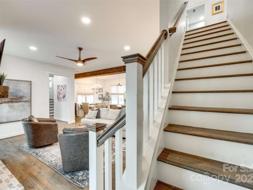 117 Mills Lane, Fort Mill, SC 29708.  MLS# CAR4251878, YatesRealty ID 27374. Main stairway
