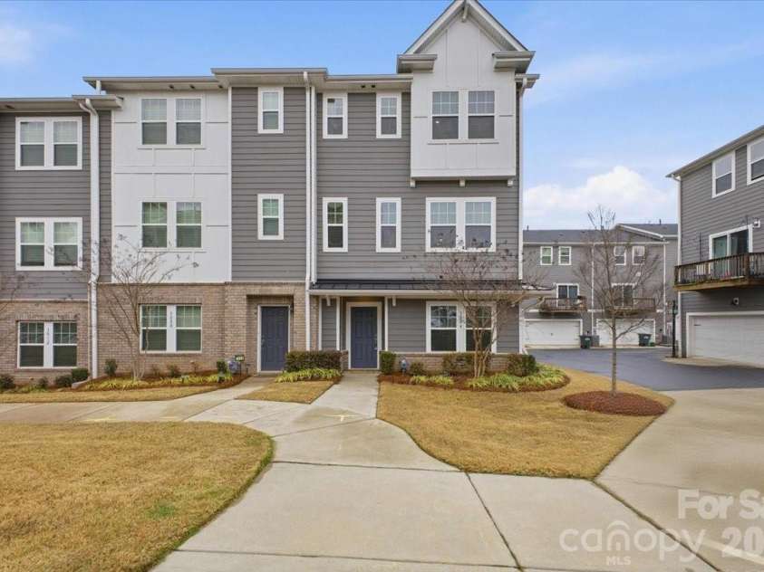 3004 Hovenweep Alley, Charlotte, NC 28217.  MLS# CAR4351343, YatesRealty ID 27375. 