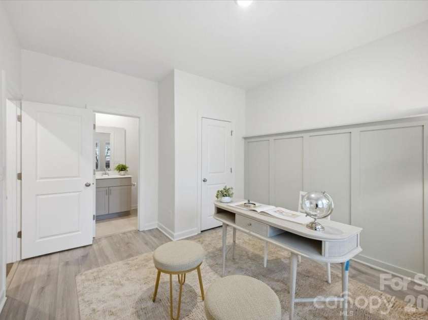 3004 Hovenweep Alley, Charlotte, NC 28217.  MLS# CAR4351343, YatesRealty ID 27375. 