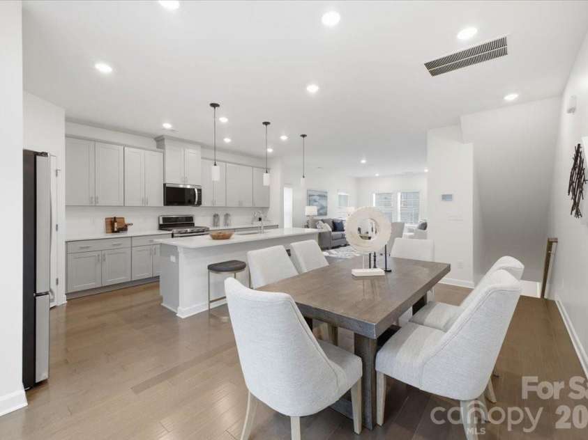 3004 Hovenweep Alley, Charlotte, NC 28217.  MLS# CAR4351343, YatesRealty ID 27375. 