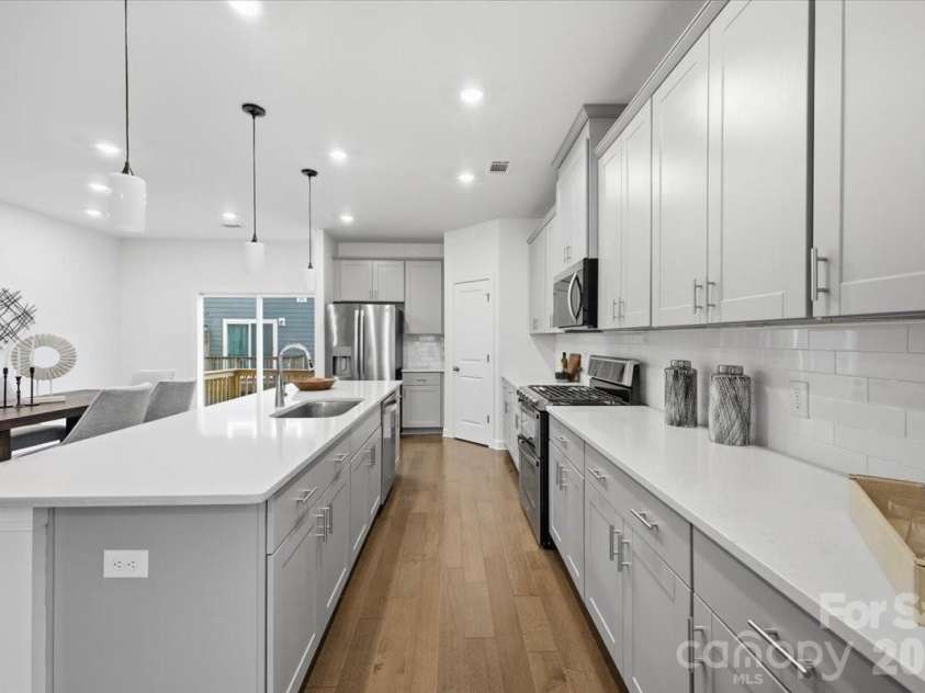 3004 Hovenweep Alley, Charlotte, NC 28217.  MLS# CAR4351343, YatesRealty ID 27375. 