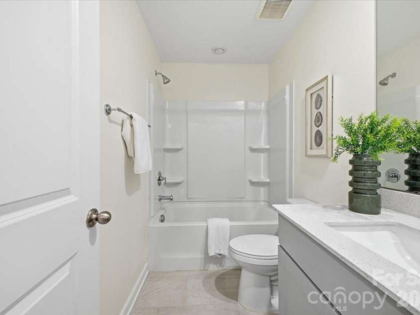 3004 Hovenweep Alley, Charlotte, NC 28217.  MLS# CAR4351343, YatesRealty ID 27375. 