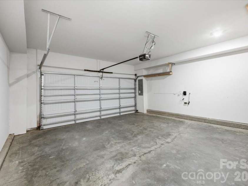 3004 Hovenweep Alley, Charlotte, NC 28217.  MLS# CAR4351343, YatesRealty ID 27375. 