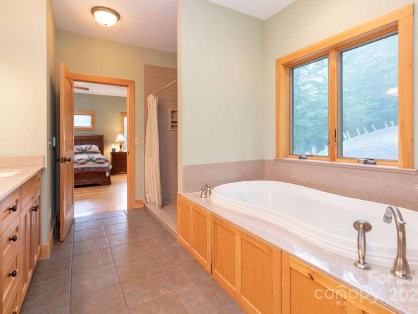 155 Mule Trail Drive, Bakersville, NC 28705.  MLS# CAR4278961, YatesRealty ID 27376. 