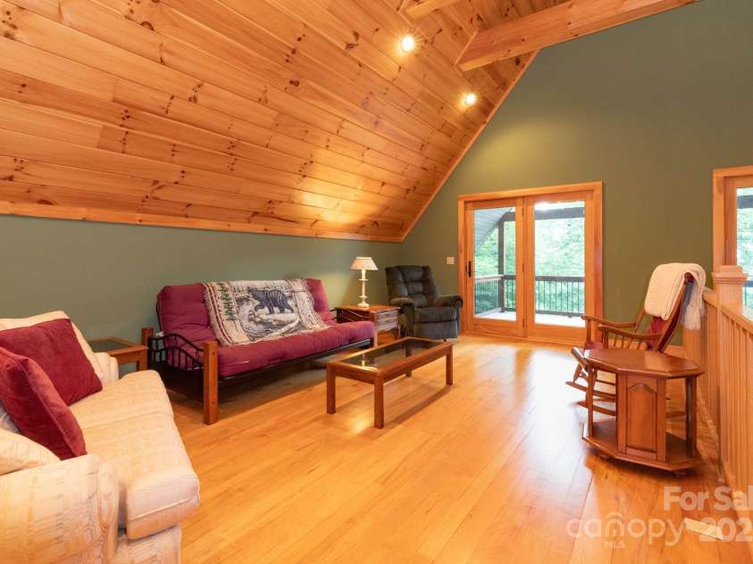 155 Mule Trail Drive, Bakersville, NC 28705.  MLS# CAR4278961, YatesRealty ID 27376. 